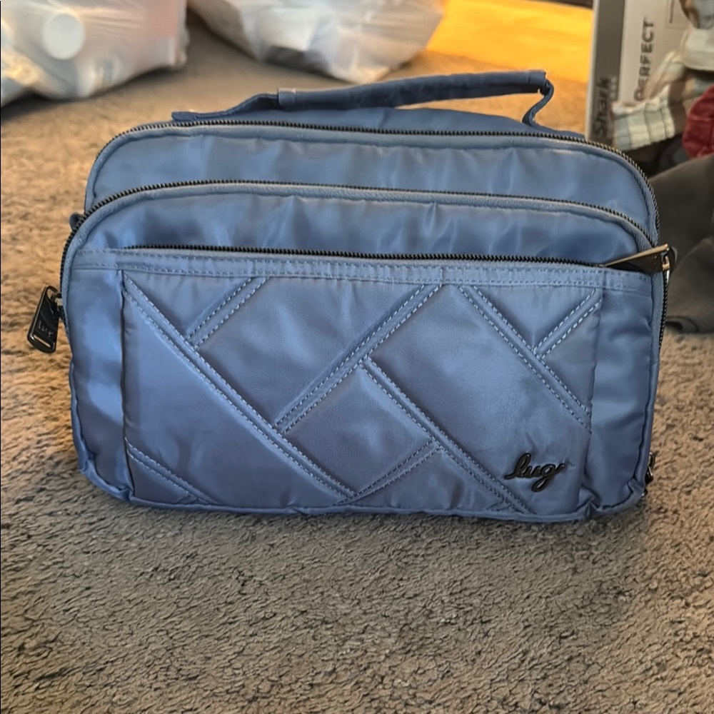 Like New Condition!! - Lug Scoop SE in Blue Moon